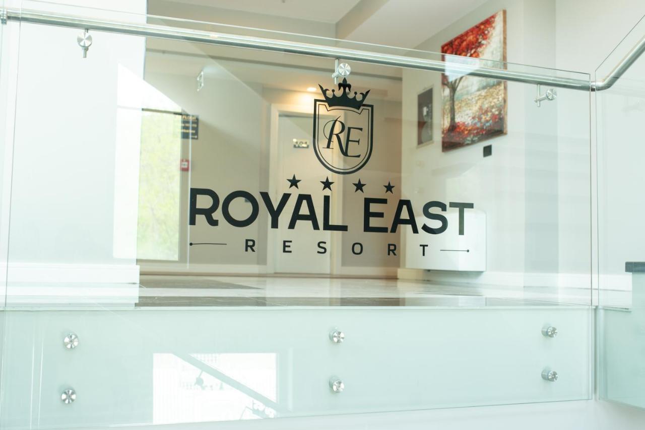 Royal East Resort Тирана Екстер'єр фото